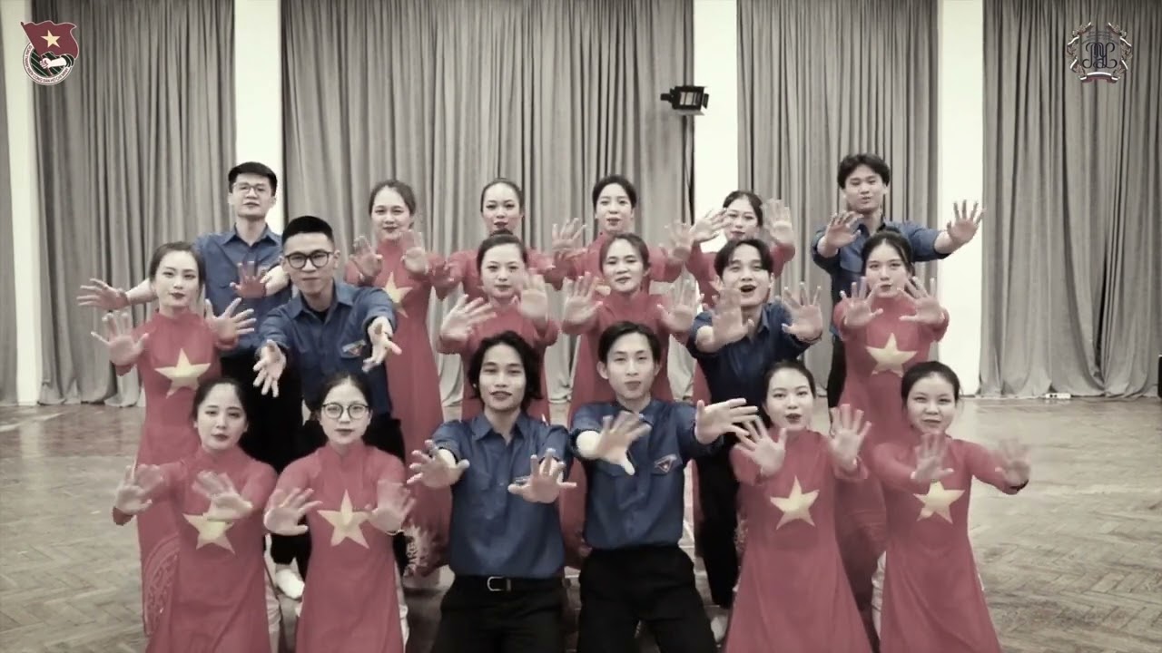 DƯỚI ÁNH ĐÈN SÂN KHẤU | Hành trình của chúng mình❤️