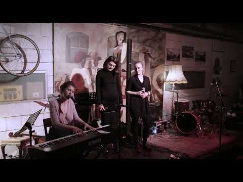 MARAVICA - Lullaby For Roos / Live in Café Siebenstern