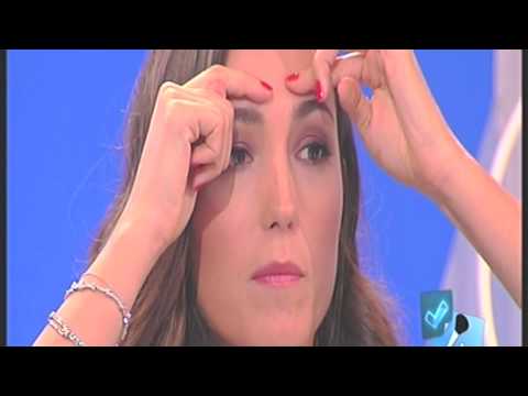 Avvisi una buona maschera per pelle di faccia secca Affronti pacchi da arrossimento e aridità