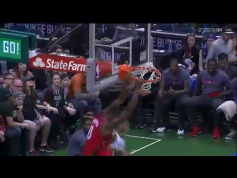 Raptors Highlights: Biyombo On Both Ends - December 26, 2015