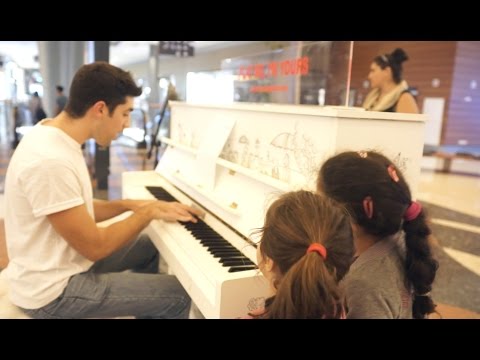 The scientist - Coldplay (Panagiotis acoustic cover) @Street Pianos (Play Me I'm Yours)