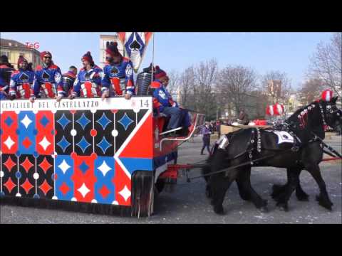I Cavalieri Del Castellazzo carro da getto - Carnevale Ivrea 2017