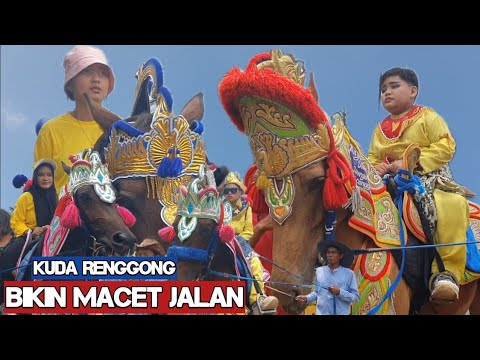 Renggong horses cause traffic jams - Dancing horse video