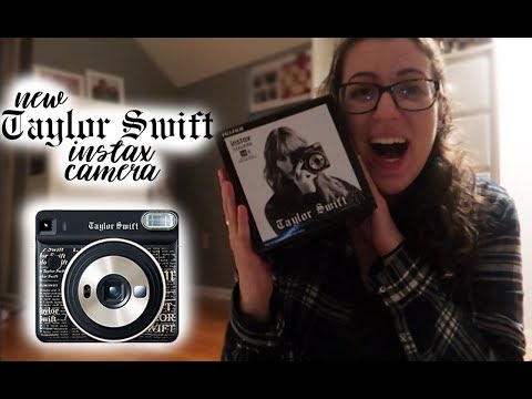 download lagu mp3 mp4 Taylor Swift Camera Big W, download lagu Taylor Swift Camera Big W gratis, unduh video klip Taylor Swift Camera Big W