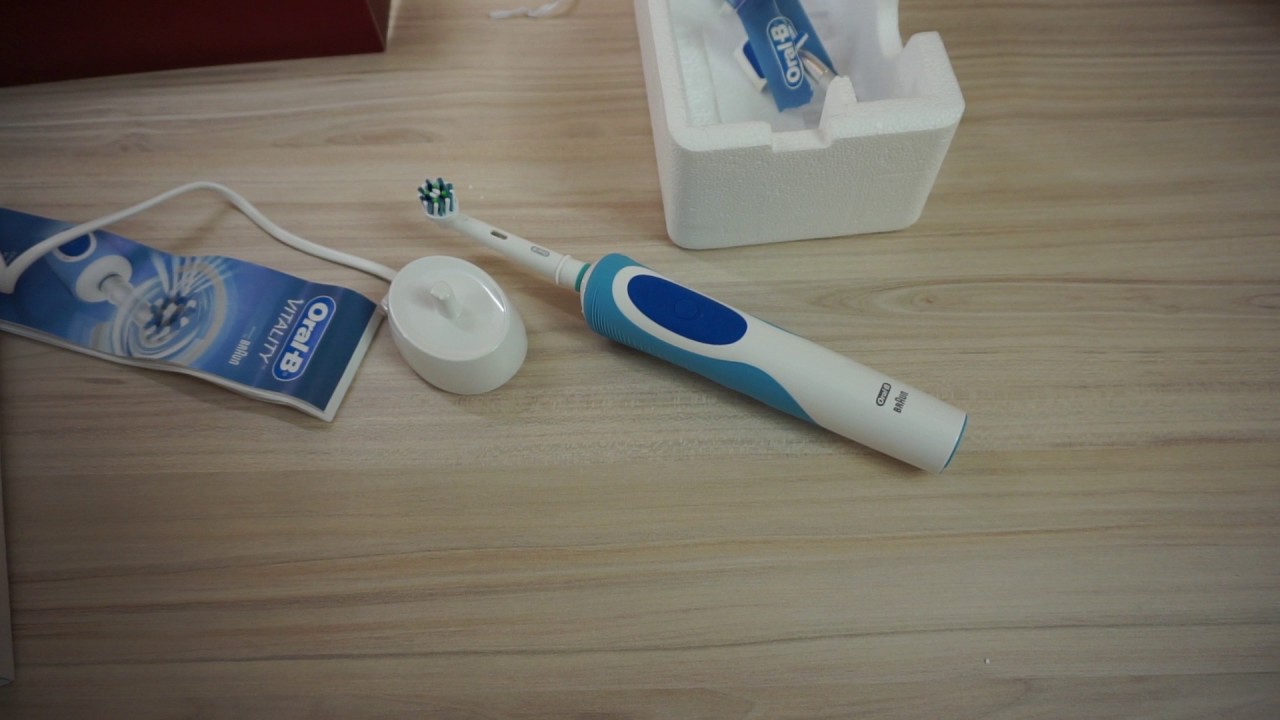 Замена батарейки в зубной щётке Braun Oral-B