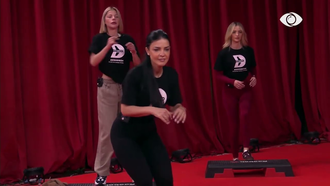 Banorët vijojnë stërvitjen me ushtrime të ndryshme në Arenë