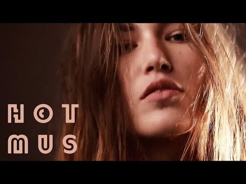 Benny Benassi & Sofi Tukker - Everybody Needs A Kiss [Music video by HOT MUS]