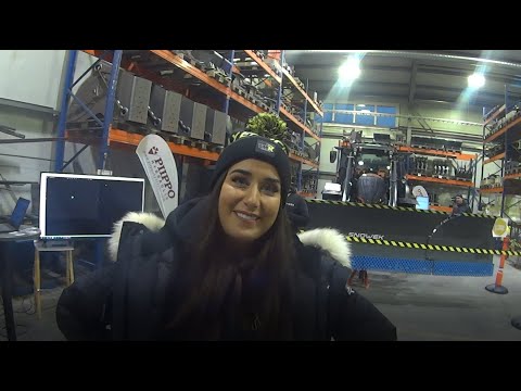 Juha uusia tuulia kattelemassa