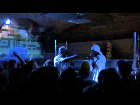 Edo G & Reks - Gunz Still Hot Remix live × Budapest 2013