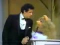 Copia de Placido Domingo & Miss Piggy "Sometimes a Day Goes By." The Night of 100 Stars