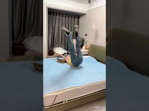 Pranked Girlfriend with 10,000 Firecrackers