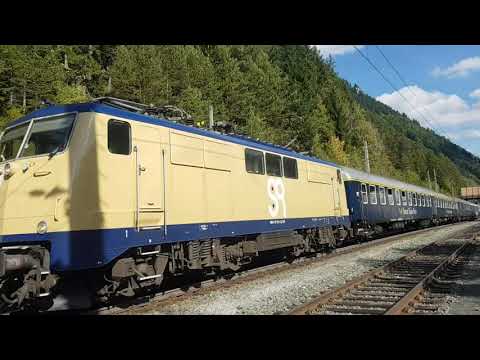 Sonderzug mit 111 223 nach buchs SG in wald am Arlberg