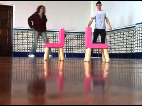 Musical chairs – optical illusion