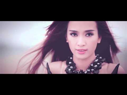 Hai thế giới - Ái Phương