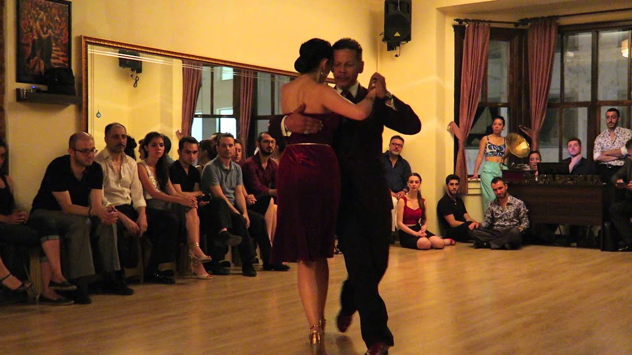 2015 Jun Nany Peralta y Buket 2/3 show