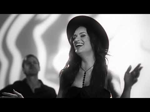 Gubik Petra - A kő marad