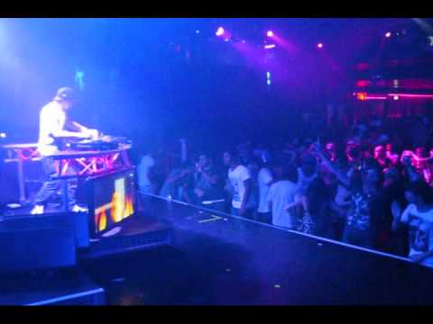 Hardwell playing Sweet Disposition (Axwell & Dirty South) Billboard, Melbourne