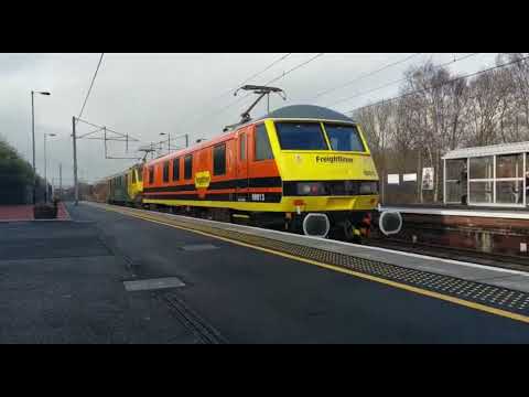 trains at Coatbridge central includes hamper