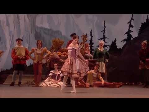 GISELLE - Peasant Female Variation (Daria Khokhlova & Bolshoi Ballet)