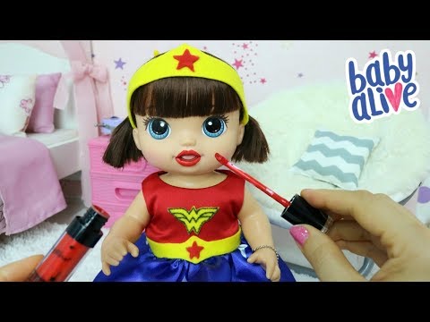 BABY ALIVE ALICE SE VESTIU DE MULHER MARAVILHA PARA O BAILE À FANTASIA DA ESCOLA Video