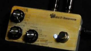 Video thumbnail for Mid-Fi Electronics Glitch Computer by ProGuitarShopDemos
