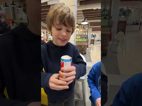 Viewer tests burger fries lemonade #icrimax #lukasbs #marvinvlogt #burgerpommes