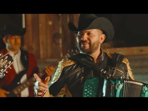 Tus Bellos Pechos VIDEO OFICIAL  Los Gallitos de Chihuahua,  Alfonso Cota y Los de La Sierra