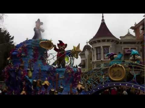 Magic on Parade! - Town Square - 31/03/2012