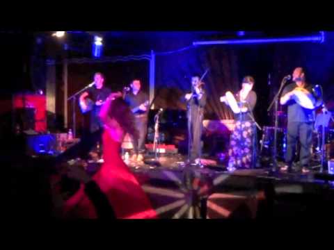 Canzoniere Grecanico Salentino performs "Beddhu Stanotte" @ Globalfest 2012