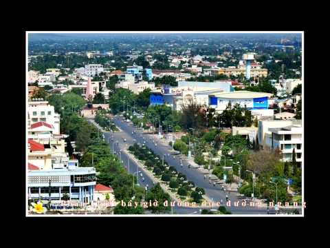 Thể hiện bởi Đông Quân