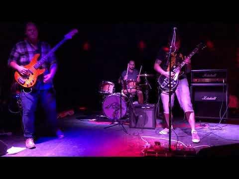 Elephant Graveyard // The Rainiers // Live at the Plaid Pig Live Music Lounge