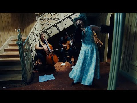 Video thumbnail for Favourite Toy (Strawberry House Sessions)
