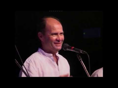 Klapa Vela Luka u Mostaru završetak koncerta 2004 g,