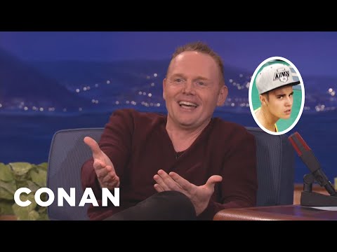 Bill Burr drží Justinovi Bieberovi palce