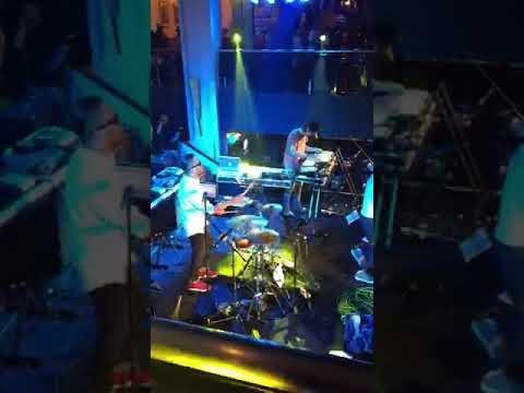 Besixxs live @traxkustik Citos (Aku padamu)