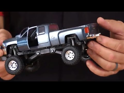 Unboxing! New Ray Toys 1:32 Chevrolet Silverado Off Road Pick Up Honda Dirt Bike
