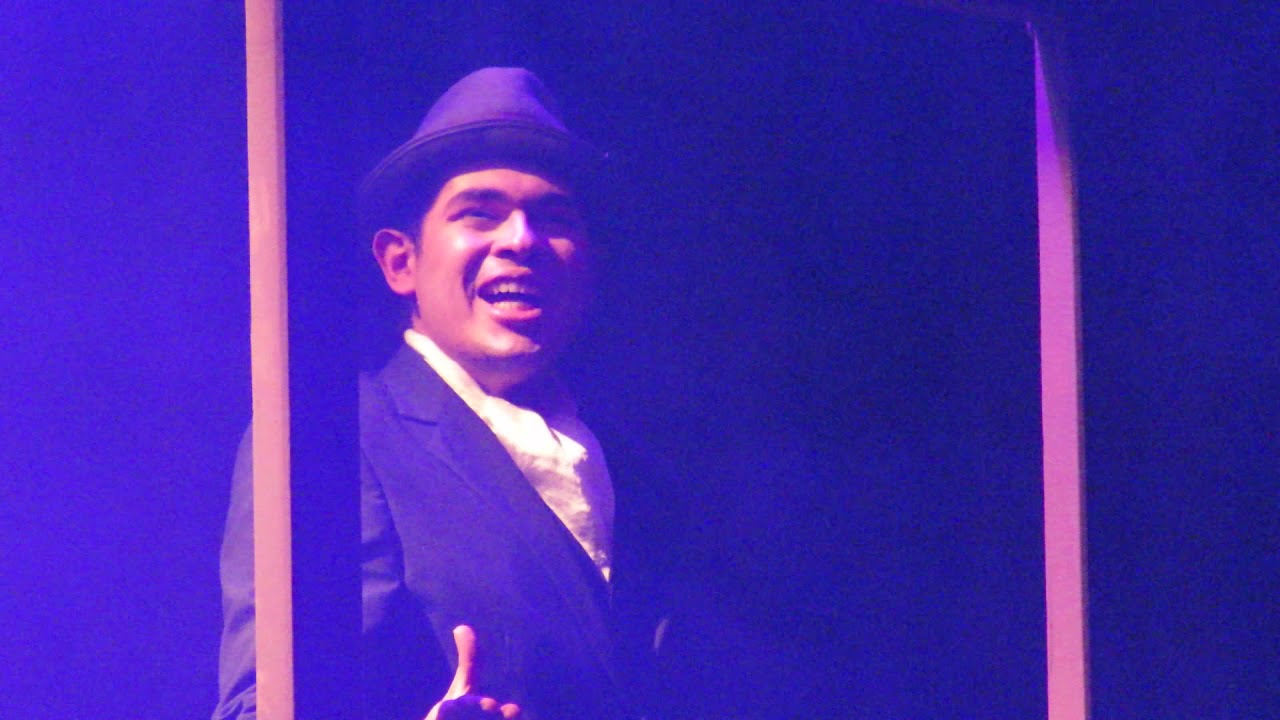 Esperando a Gardel (Sebastián Bolívar) - Mi Buenos Aires Querido. Fragmento (Carlos Gardel)