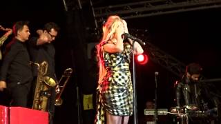 Paloma Faith - Belsonic Belfast -  Leave While I&#39;m Not Looking