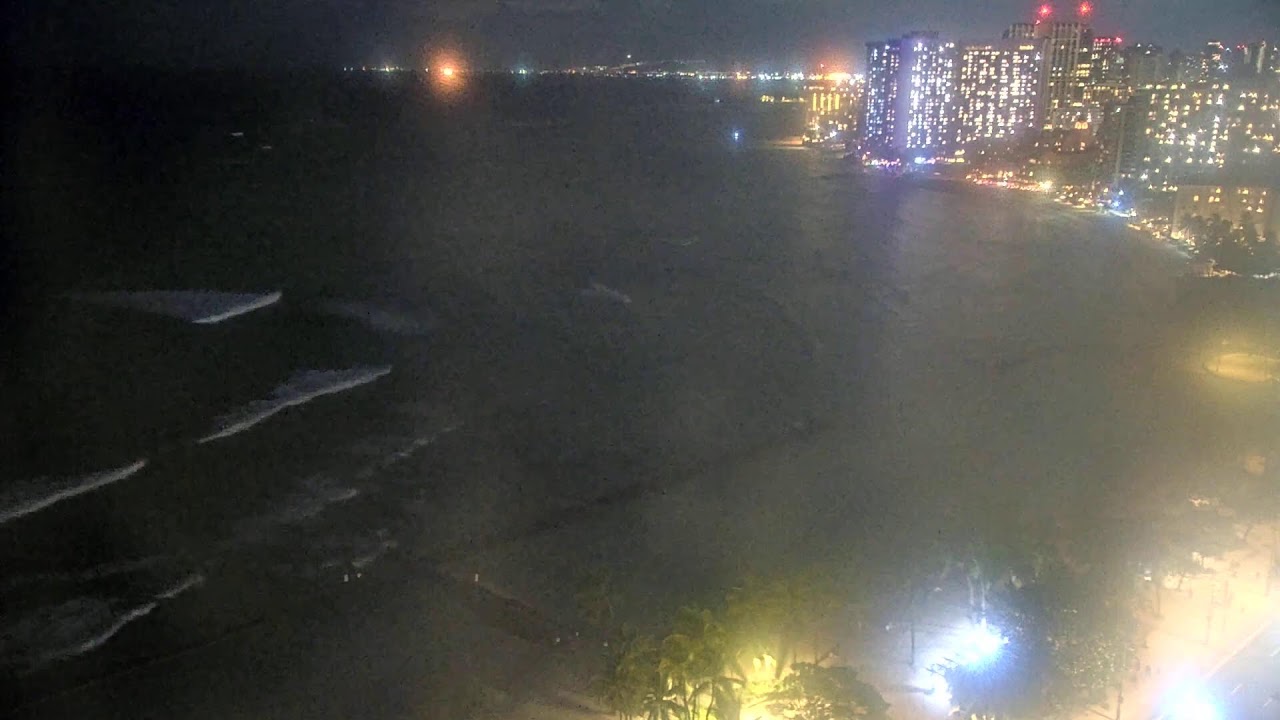 Live webcam view of Waikiki Beach Marriott Crescent View