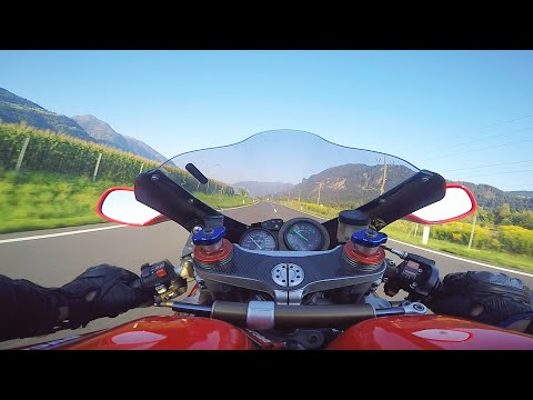 Ducati 996: Roaring Speed and Raw Power Unleashed!