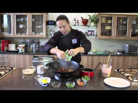How To Make Chicken Chow Mein - Blue Dragon Tips & Tricks