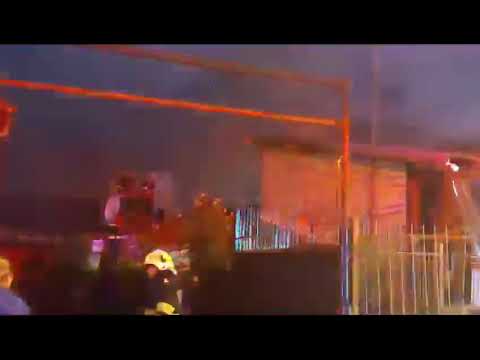 3 case au ars într-un incendiu, pe strada Gheorghe Doja din Ploiești