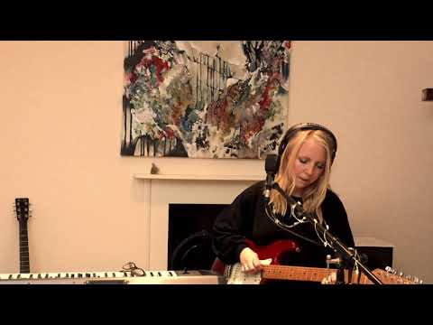 Polly Scattergood - "Pearl" - Taken from "The Attic Sessions" EP