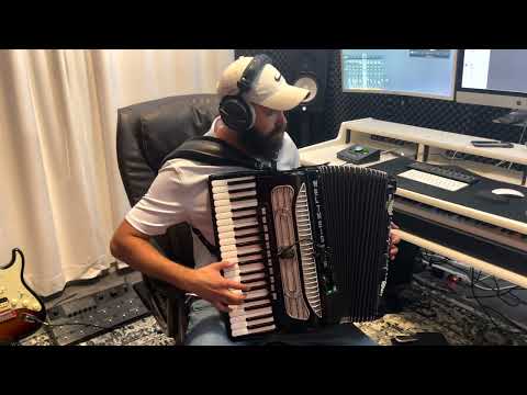 Benny Ratiu Accordion - Hora lui Fulgerica LIVE