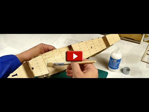 CASCO 10- Como barnizar las cubiertas y teñir las amuradas. BUCCANEER - Modelismo Naval