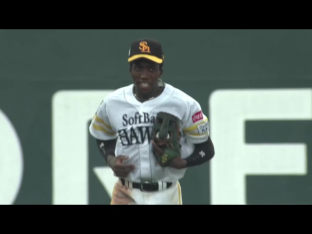 【ファーム】ファインプレー!! ホークス・イヒネイツア 後ろ向きで走りナイスキャッチ!! 2025年7月13日 福岡ソフトバンクホークス 対 広島東洋カープ