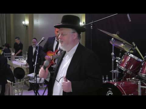 החזן והבעל מנגל אהרן שלמה וייסמן - משה ואהרון קרליבך