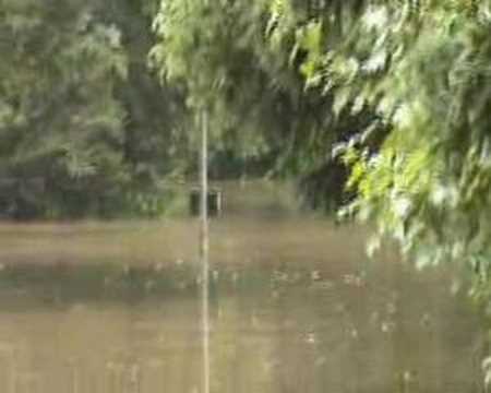 evesham flood 21-07-2007 Part 2