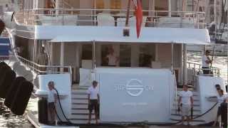 preview picture of video 'Superyacht Step One entering Port de Cannes'