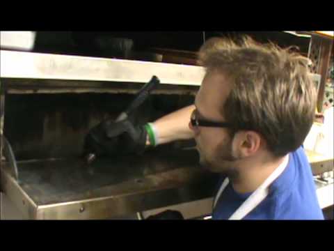 How to Clean a Commercial Pizza Oven